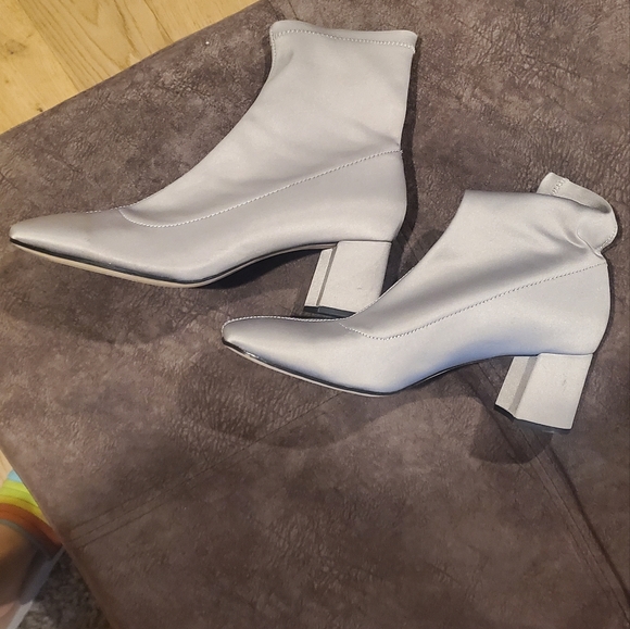 Zara grey satin ankle boots - Picture 3 of 9